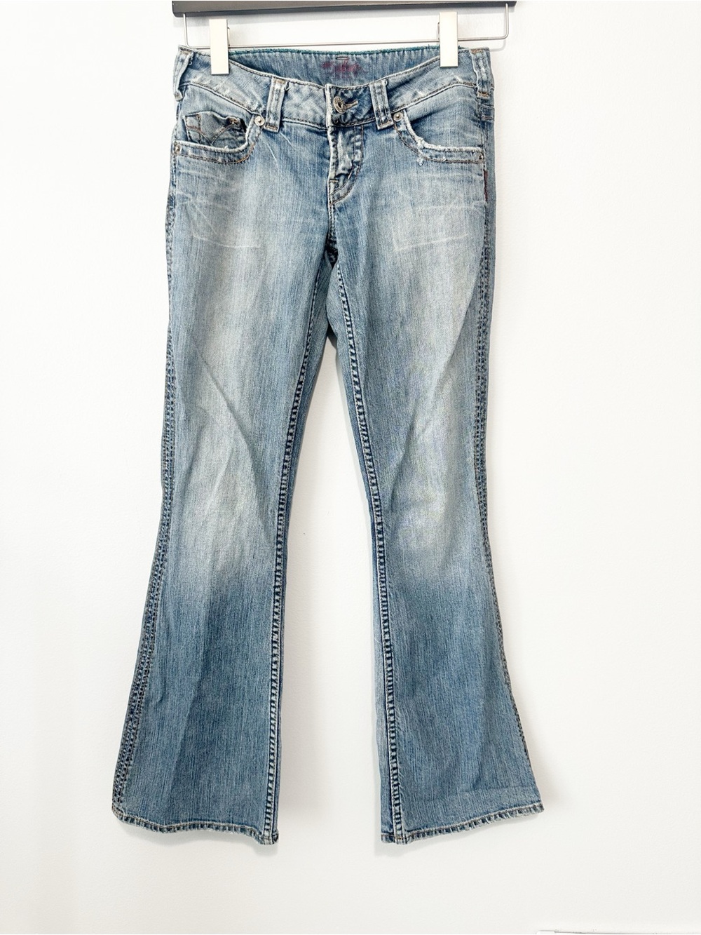 Silver Jeans Monroe  Washed Blue Flare denim size 27 distressed Y2K vintage